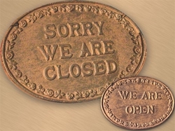 Sign CLOSED / OPEN Cast Iron